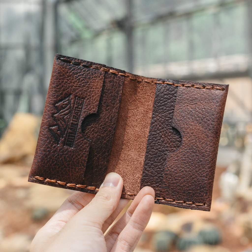 Leather Accessories To Make Professionals Stand Out