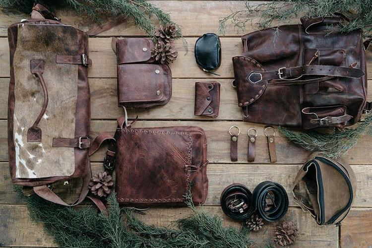 Leather Gift Ideas For Grandma And Grandpa - Atitlan Leather